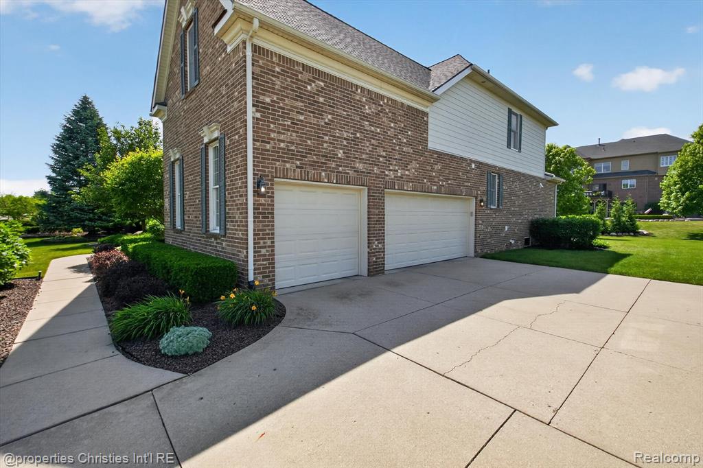 46592 Pinehurst Circle N, Northville, MI 48168 — Photo 76