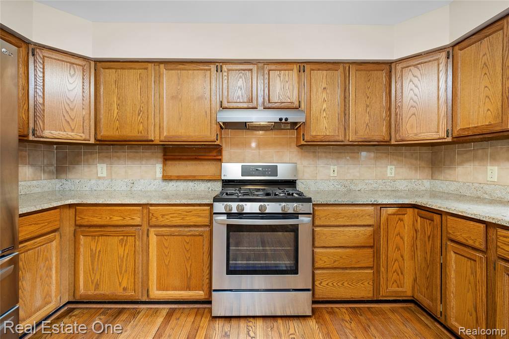 4921 Crestview Drive, Clarkston, MI 48348 — Photo 18