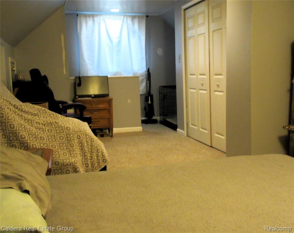 933 E Dallas Avenue, Madison Heights, MI 48071 — Photo 19