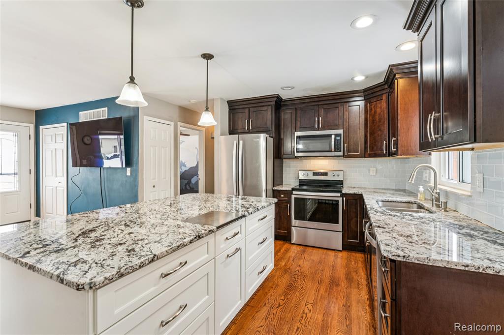 1443 West Drive, Wolverine Lake, MI 48390 — Photo 11