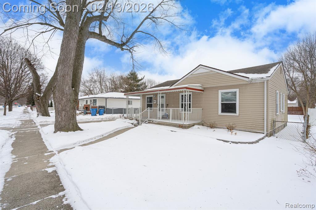 4976 Weddell Street, Dearborn Heights, MI 48125 — Photo 4