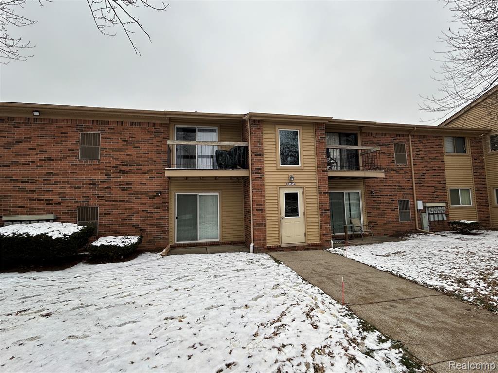 34690 Clarkson Drive W, 27, Fraser, MI 48026 — front exterior