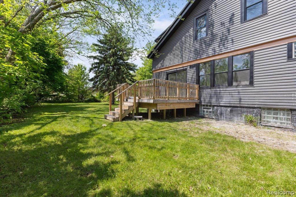 3893 BENITEAU Street, Detroit, MI 48214 — Photo 25