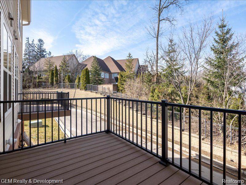 506 Village Lane, Milford, MI 48381 — Photo 20