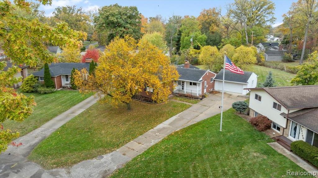 25146 Dallas Drive, Grosse Ile, MI 48138 — Photo 36