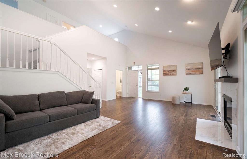 4344 Gateway Circle, West Bloomfield, MI — Photo 4