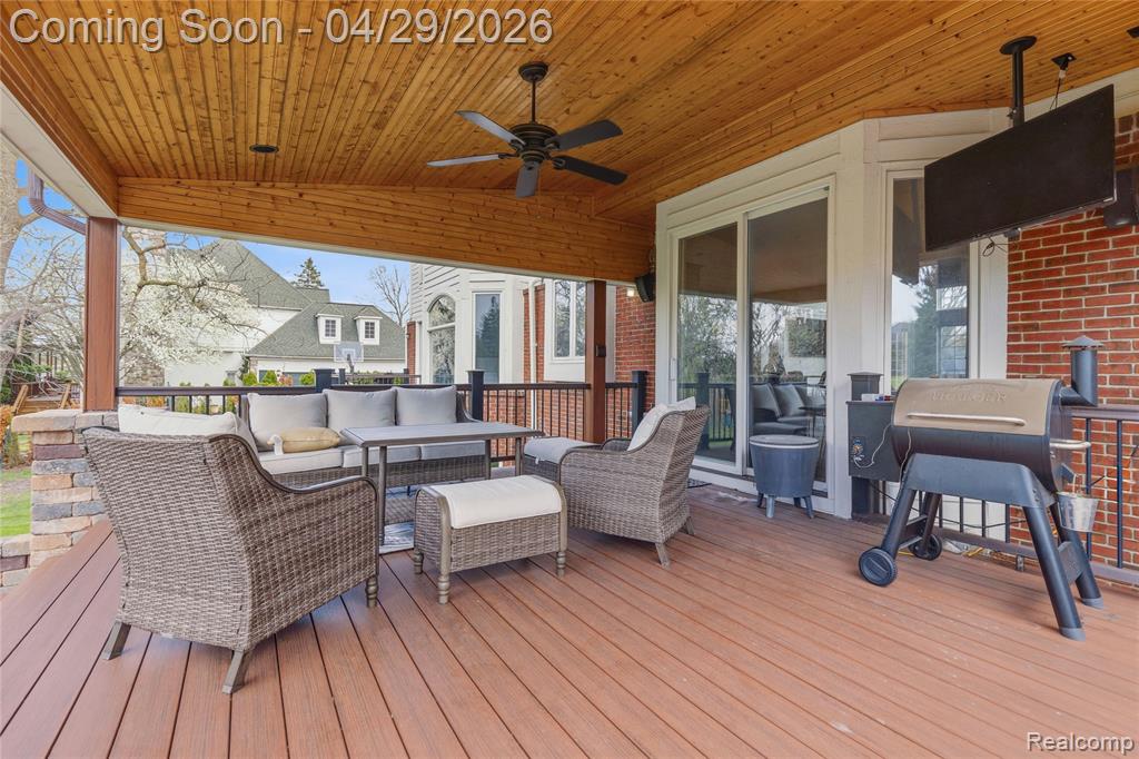 1920 Vinsetta Court, Rochester, MI 48306 — Photo 69