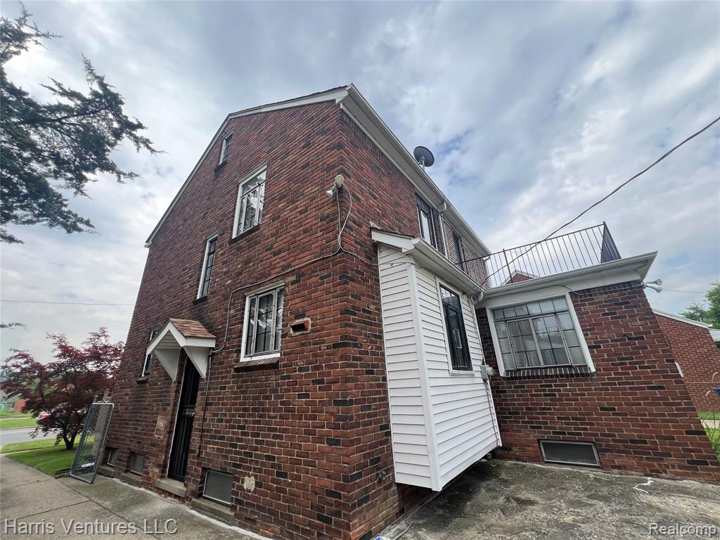 9527 E Outer Drive, Detroit, MI 48213 — Photo 5