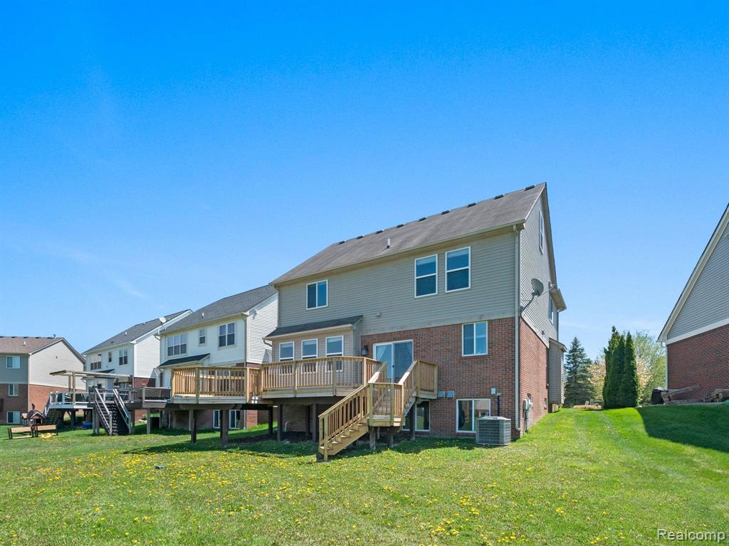 28385 COTTAGE Lane, New Hudson, MI 48165 — Photo 36
