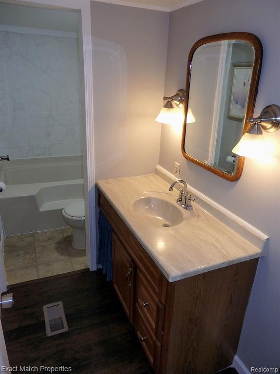 409 LAKEVIEW Street, Holly, MI 48442 — Photo 25