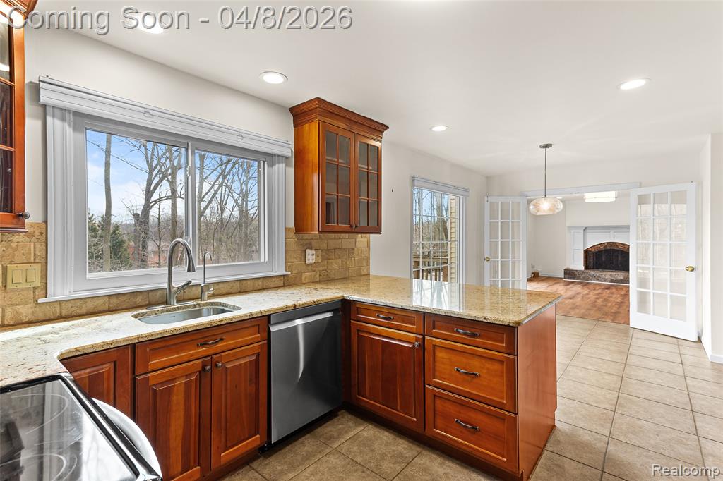800 Ravine Terrace Drive, Rochester Hills, MI 48307 — Photo 10