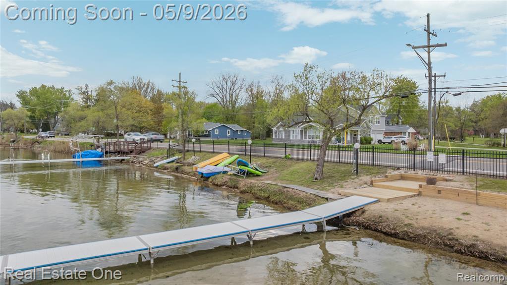 537 Woodbridge Circle, Waterford, MI 48327 — Photo 35