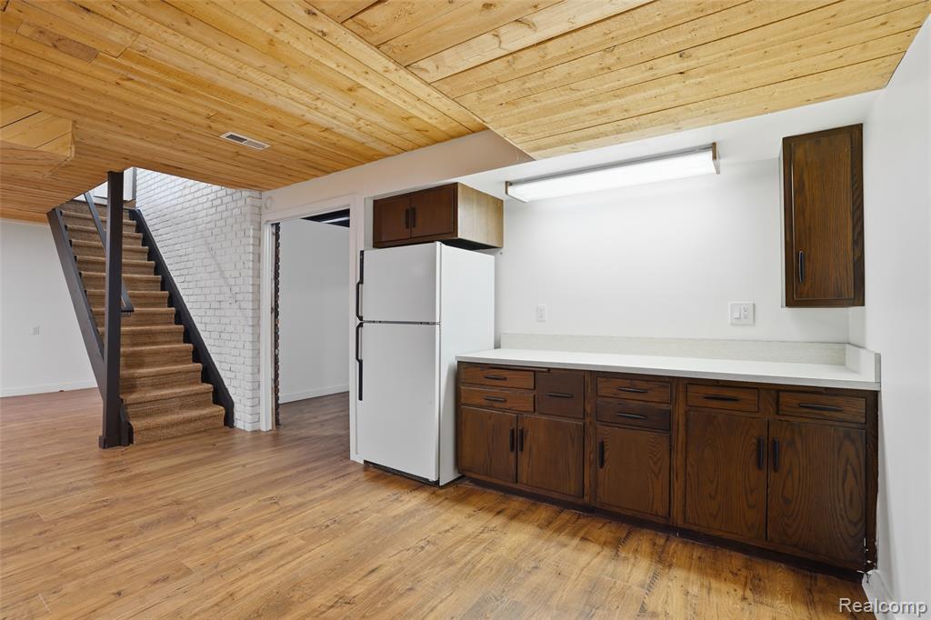 11221 Meadowood Drive, Brighton, MI 48114 — Photo 29