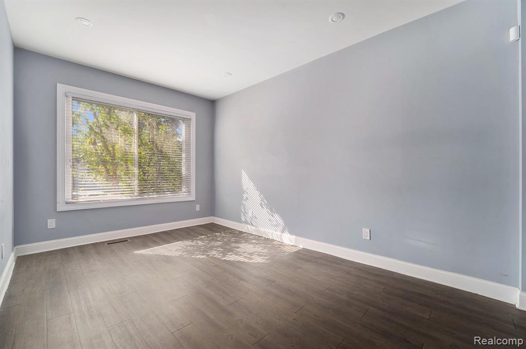 541 Alger Street, Detroit, MI 48202 — Photo 15
