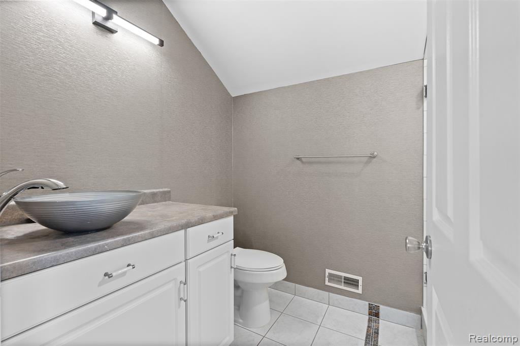 5452 Maple Street, Dearborn, MI 48126 — Photo 23