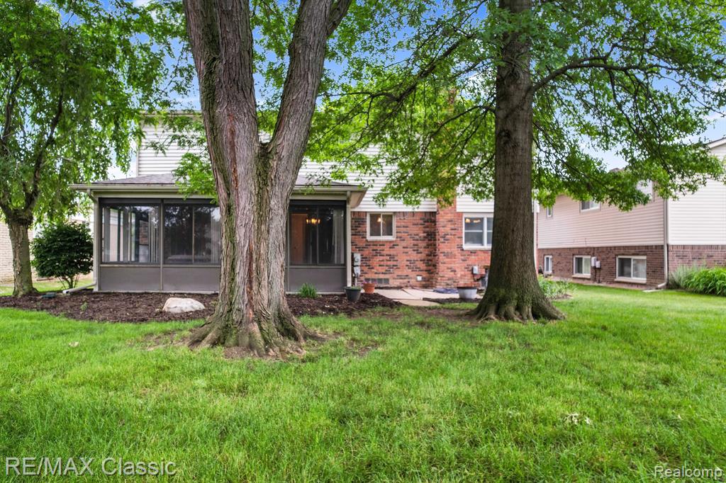 1227 E FRANCISCAN, Canton, MI 48187 — Photo 18