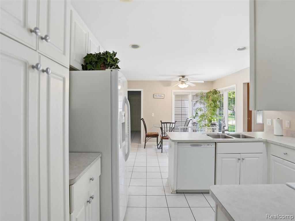 52088 Southview Ridge, Macomb, MI 48042 — Photo 23