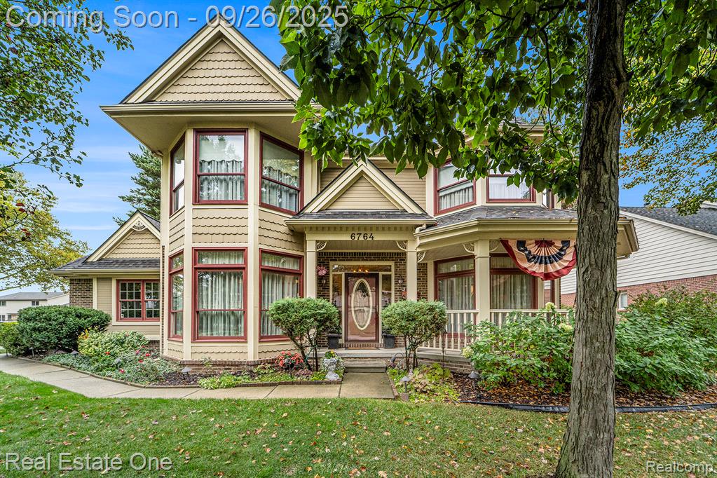 6764 Redford Circle, Troy, MI 48085 — Photo 39