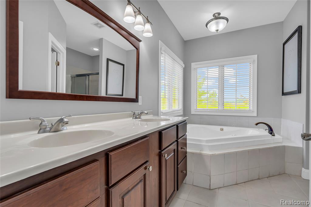 9224 Copper Ridge Drive, Davison, MI 48423 — Photo 16