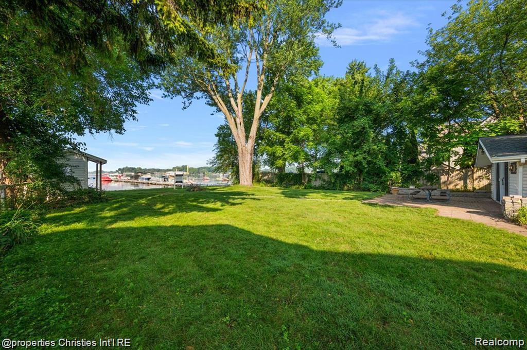 11346 E Shore Drive, Whitmore Lake, MI 48189 — Photo 7