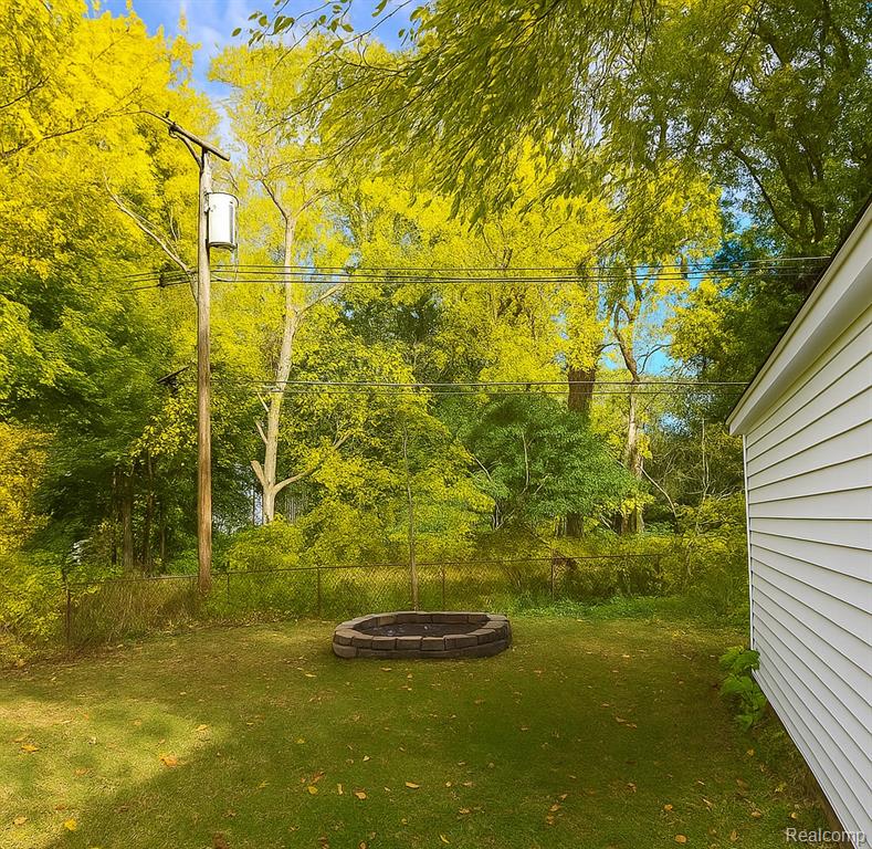 140 HUBBARD Street, Garden City, MI, 00000