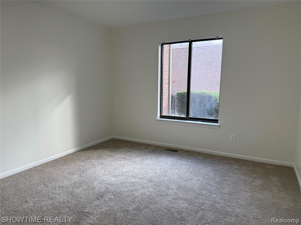 45204 Fryer Drive, Macomb, MI 48044 — Photo 3