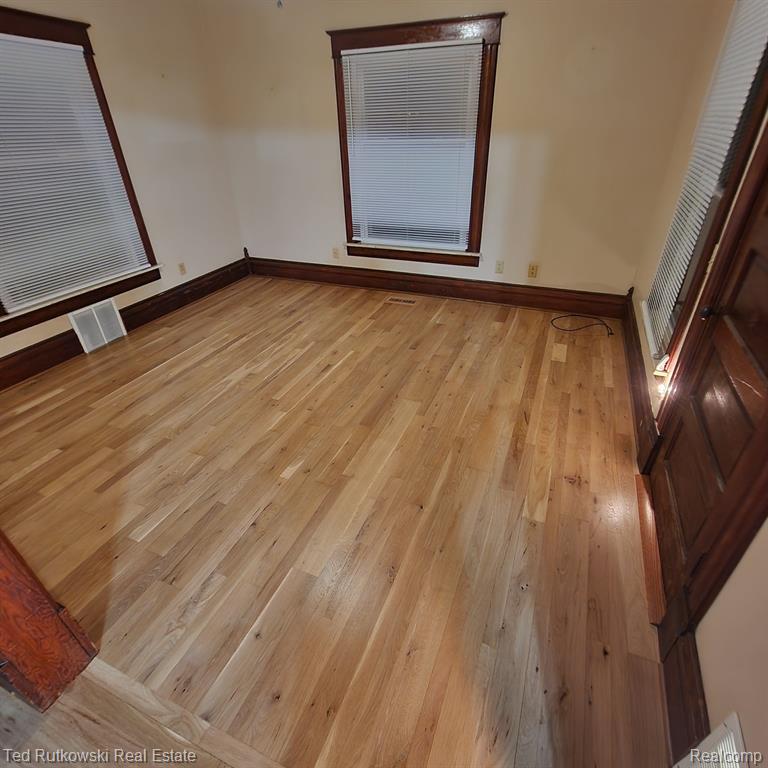 315 N MAIN Street SW, Capac, MI 48014 — Photo 15