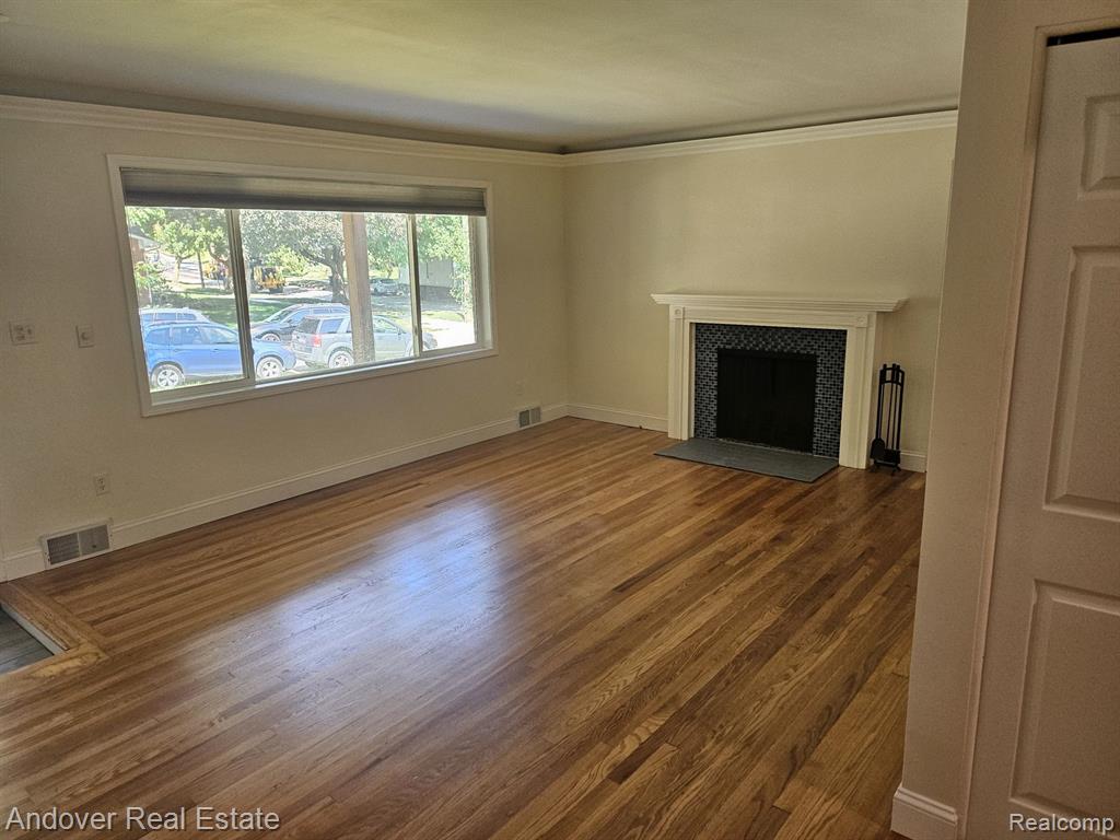 5 MEDFORD Circle, Ann Arbor, MI 48104 — Photo 6