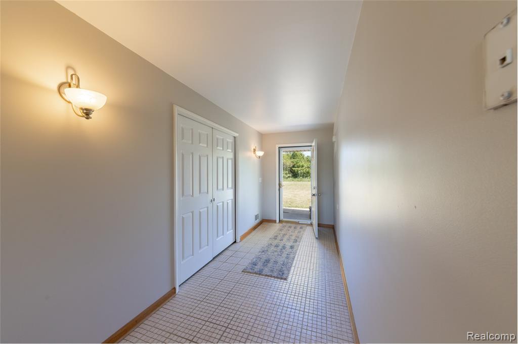 27750 Bell Road, New Boston, MI 48164 — Photo 8