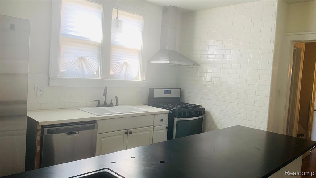 12805 BROADSTREET Avenue, Detroit, MI 48238 — Photo 3