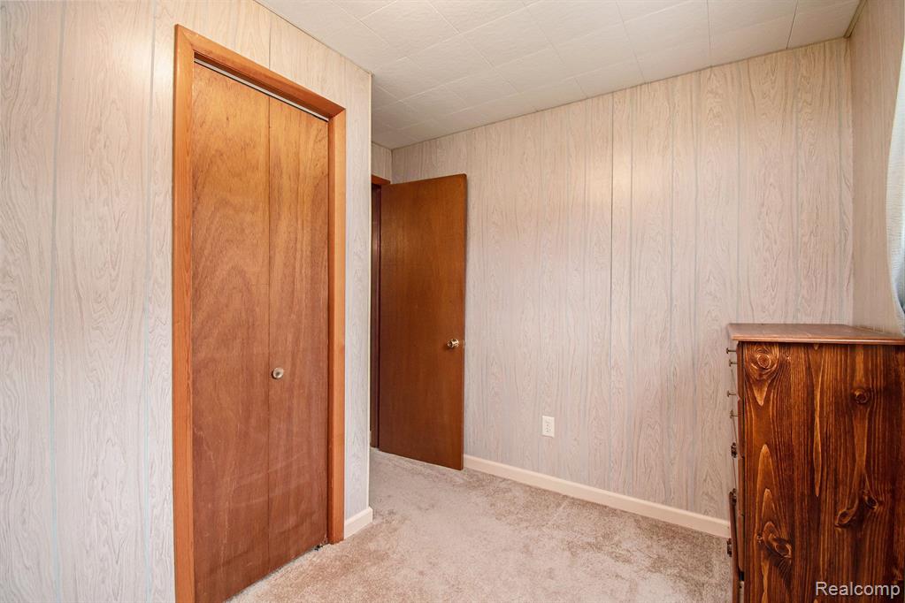 6954 LAKEVIEW Drive, Hubbard Lake, MI 49747 — Photo 15