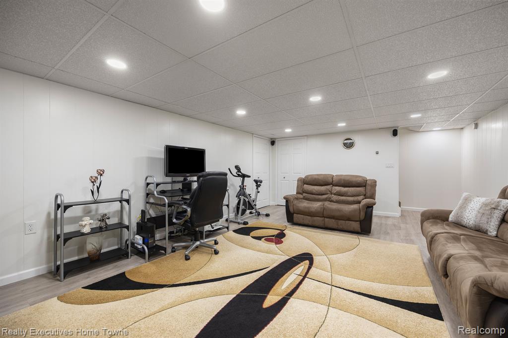 4625 BOULDER Drive, Sterling Heights, MI 48310 — Photo 37