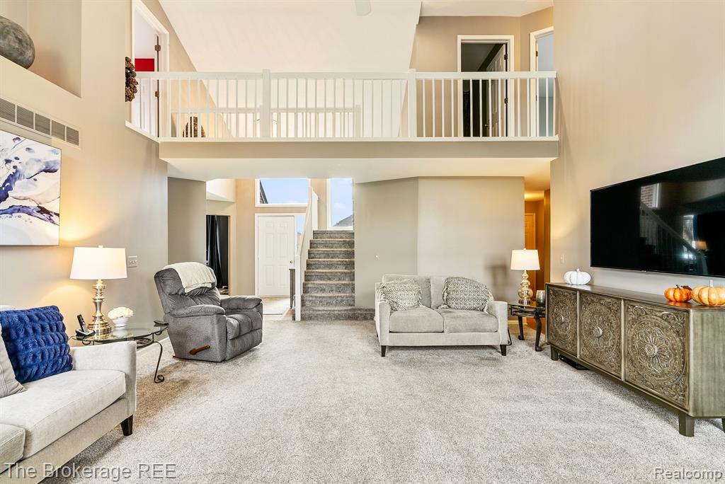 49730 WILLOWOOD Drive, Macomb, MI 48044 — Photo 9