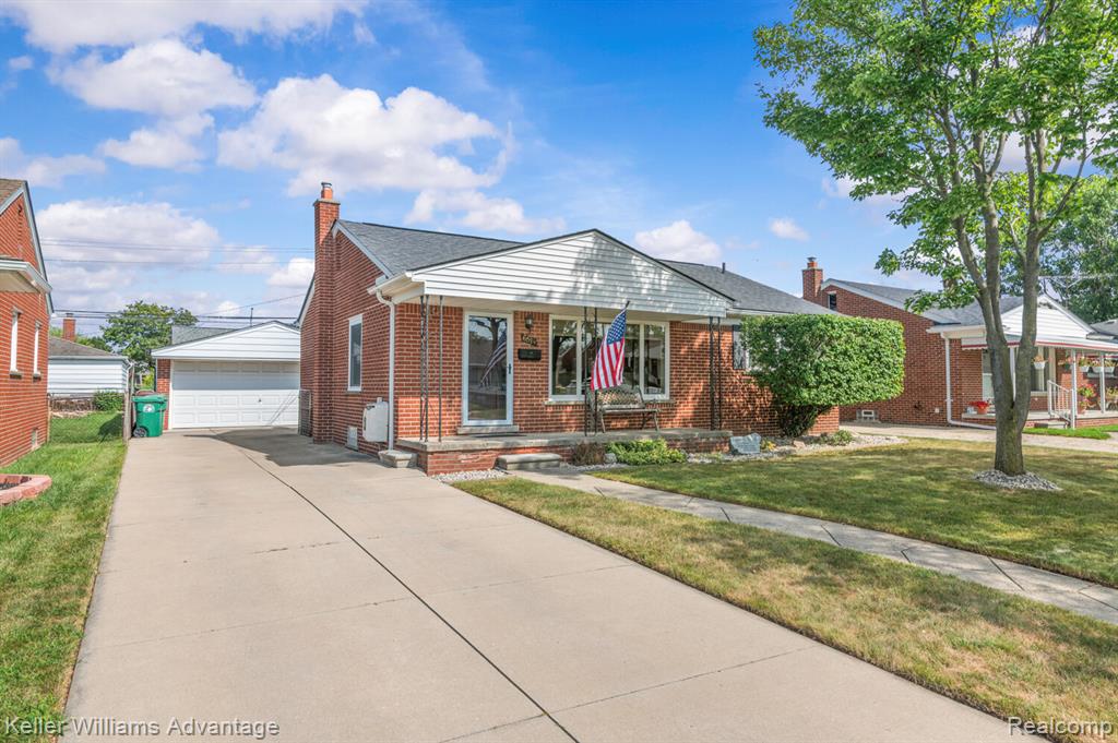6514 Sharon Street, Garden City, MI — Photo 2