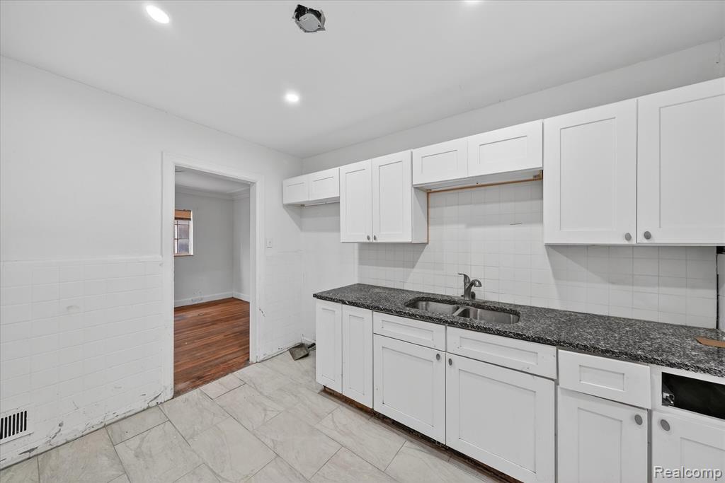 17540 Indiana Street, Detroit, MI 48221 — Photo 15
