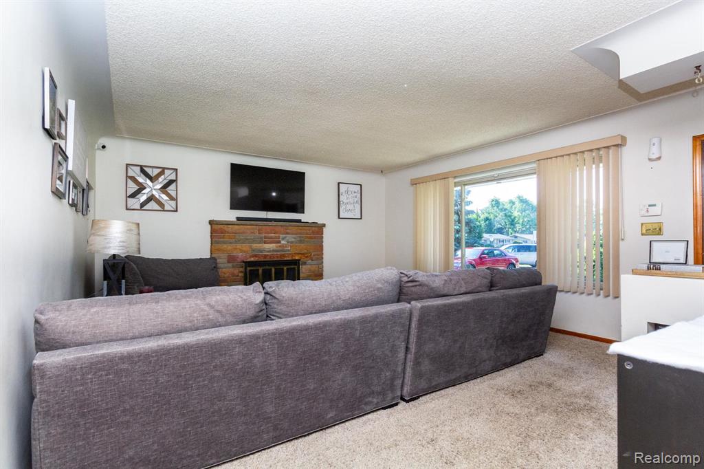 8345 E 14 Mile Road, Sterling Heights, MI 48312 — Photo 4