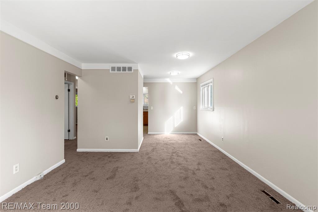 4479 Kingston Street, Dearborn Heights, MI 48125 — Photo 6