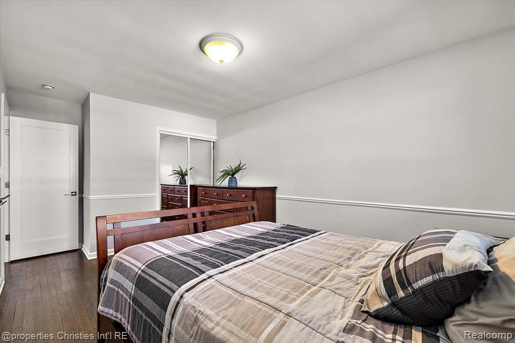 816 W Baker Avenue, Clawson, MI — Photo 32