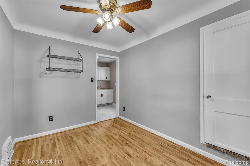 9624 Columbia, Redford, MI 48239 — Photo 13