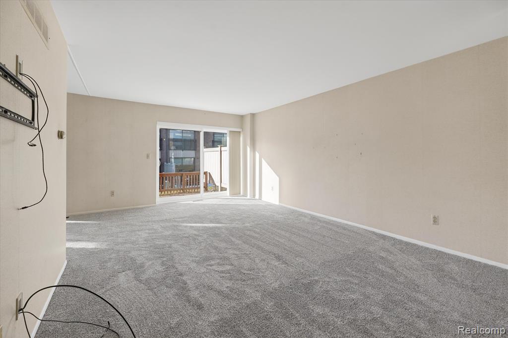 18268 University Park Drive, Livonia, MI, 48152