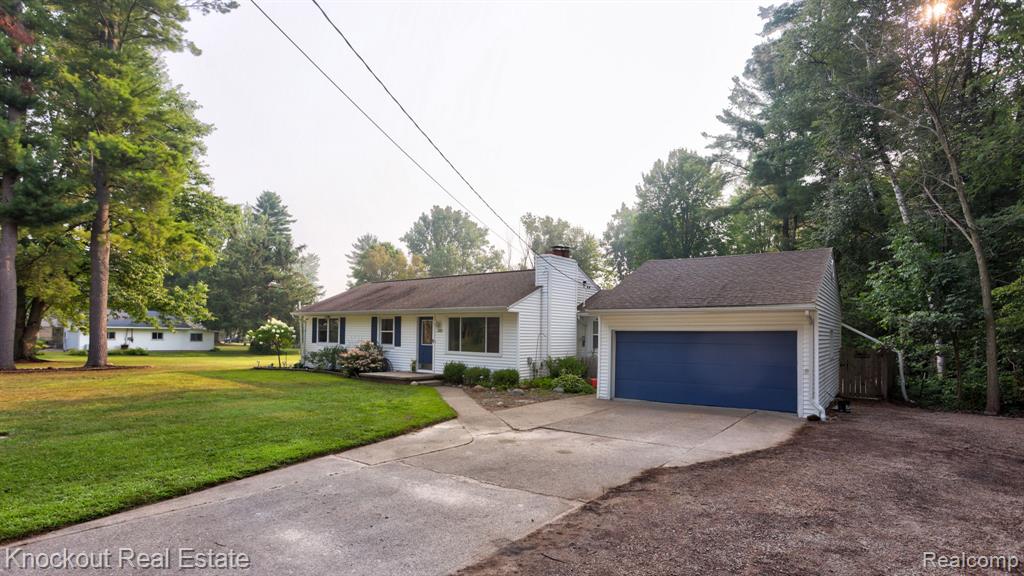 3321 S Airport Road, Bridgeport, MI 48722 — Photo 3