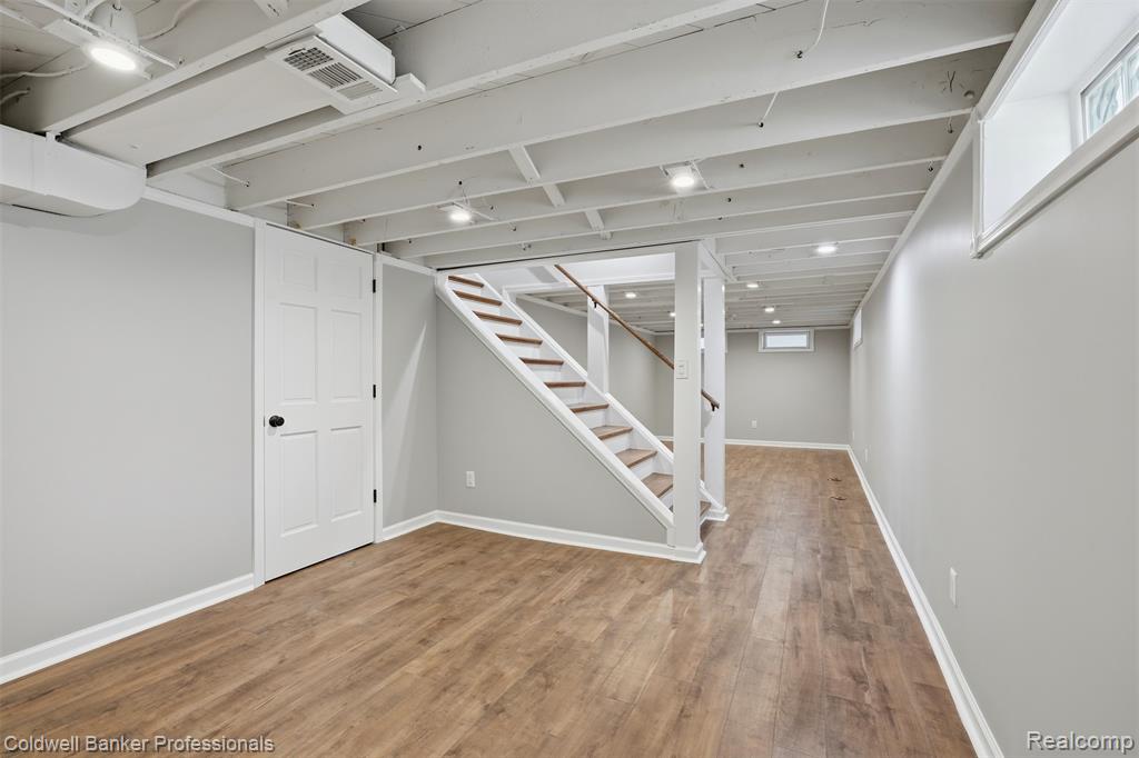 18761 Dolores Avenue, Lathrup Village, MI 48076 — Photo 32