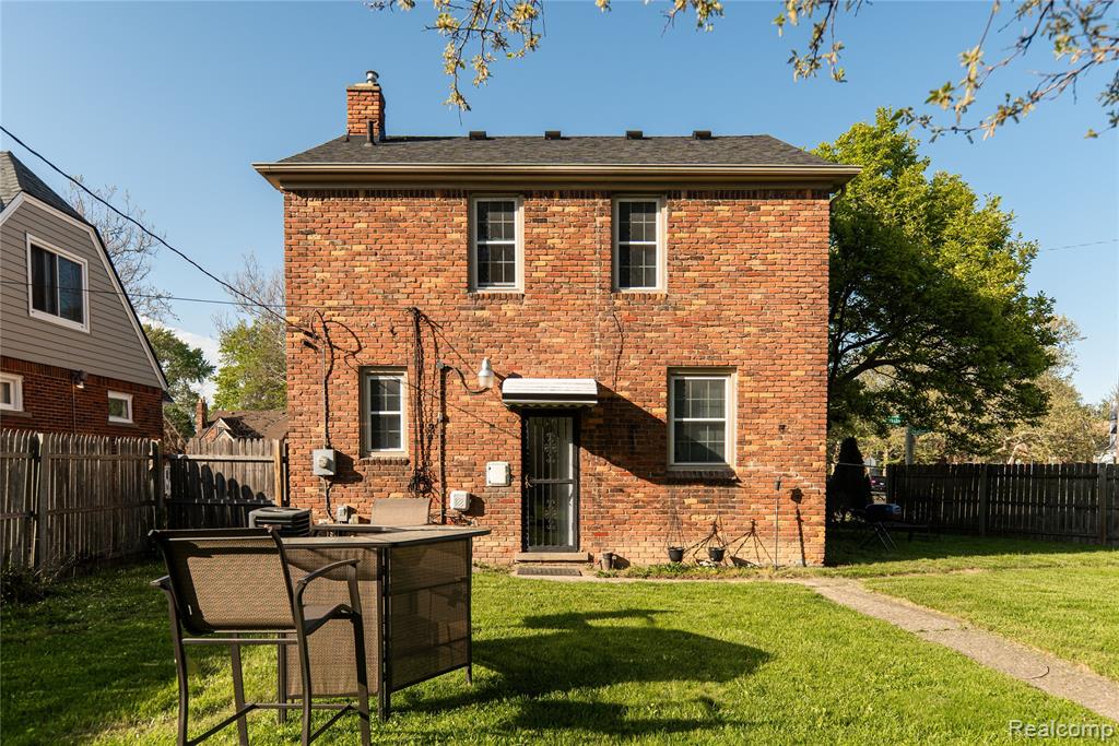 10301 Berkshire Street, Detroit, MI 48224 — Photo 21