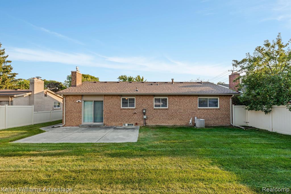 44284 SUFFOLK, Canton, MI 48187 — Photo 34