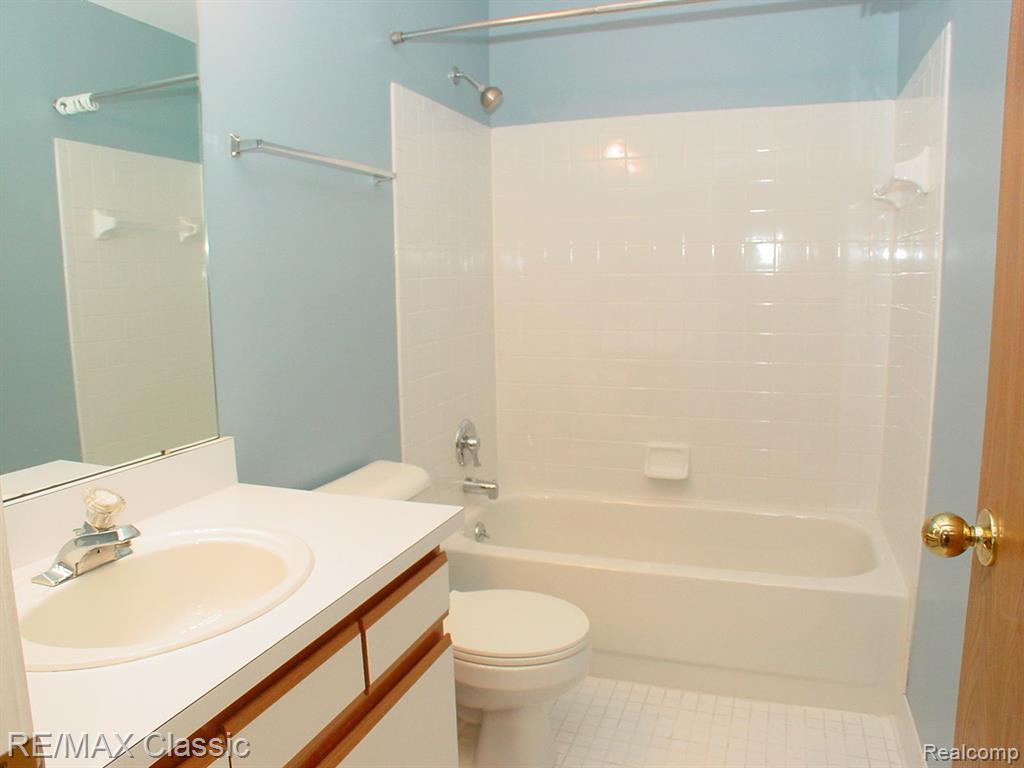 42776 LILLEY POINTE Drive, 171, Canton, MI 48187 — Photo 18