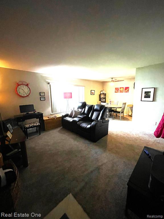 1864 COLONIAL VILLAGE Way, 2, Waterford, MI 48328 — Photo 3