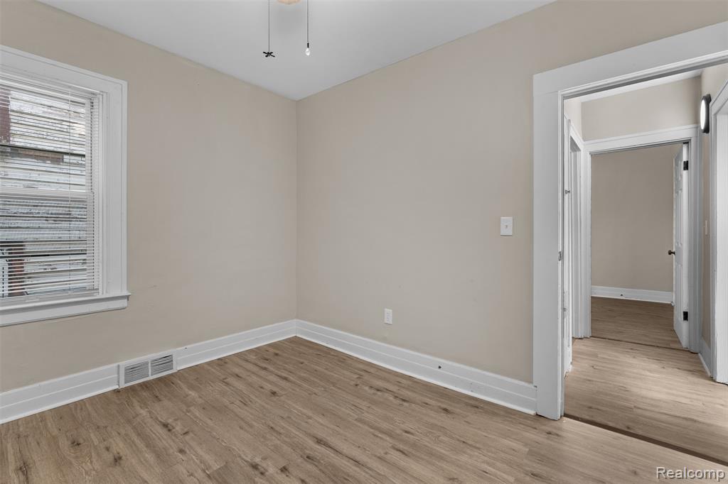 4840 Saint Clair Street, Detroit, MI 48214 — Photo 11