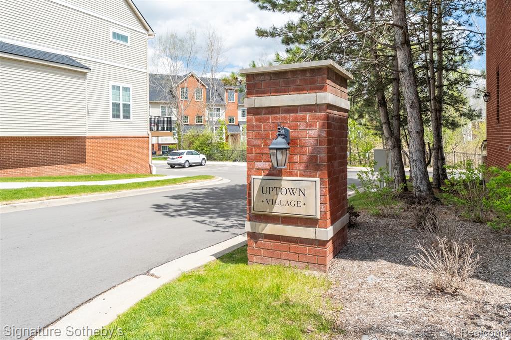 601 Village Lane, Milford, MI 48381 — Photo 40