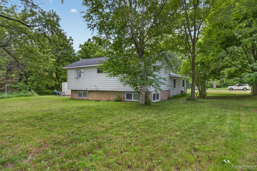 9288 Hilda Lane, Flushing, MI 48433 — Photo 46