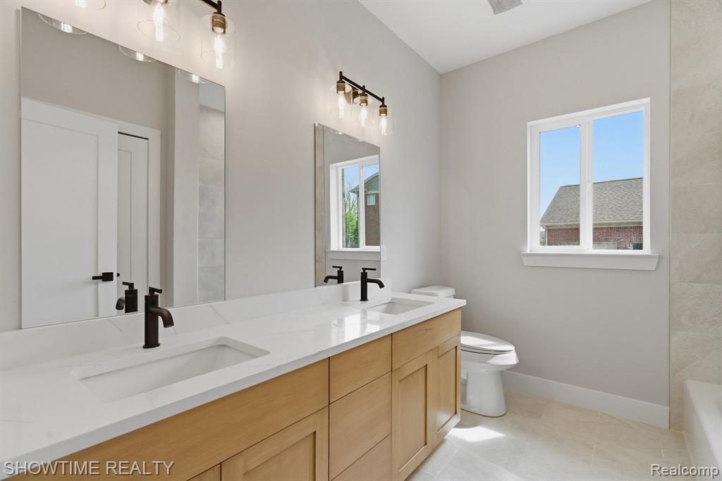 68125 Lake Angela Drive, Richmond, MI 48062 — Photo 39